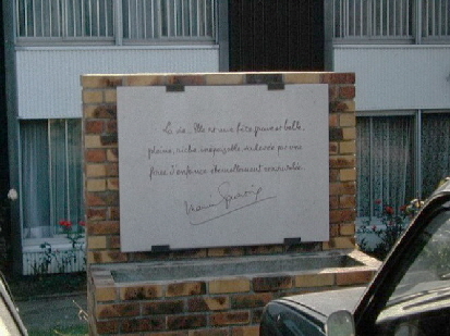 genevoix-spruch-auf-parkplatz400pix